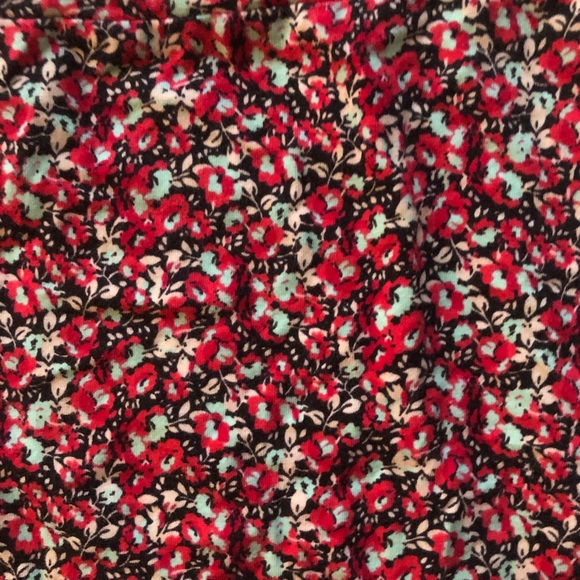 Floral mini skirt - Picture 2 of 3